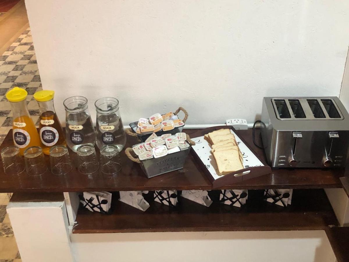 Hotel Paris Rio Gallegos Ngoại thất bức ảnh