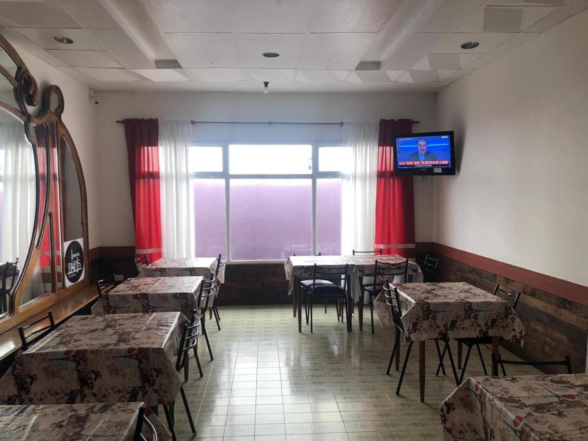 Hotel Paris Rio Gallegos Ngoại thất bức ảnh