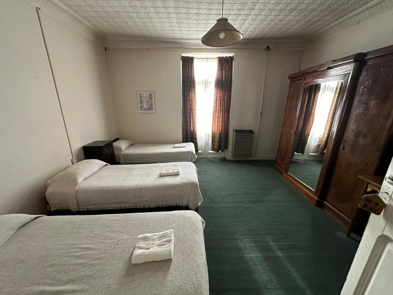 Hotel Paris Rio Gallegos Ngoại thất bức ảnh