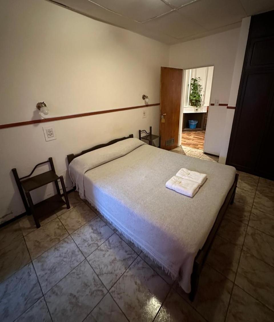 Hotel Paris Rio Gallegos Ngoại thất bức ảnh